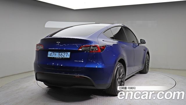 Tesla Model Y Long Range AWD - фото 1