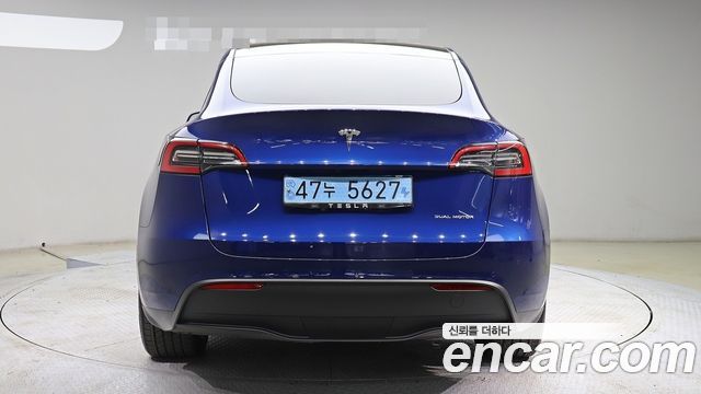 Tesla Model Y Long Range AWD - фото 3