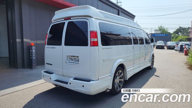 Chevrolet Express Van 6.0 - фото 1