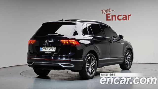 Volkswagen Tiguan 2-го поколения 2.0 TDI Prestige - фото 1