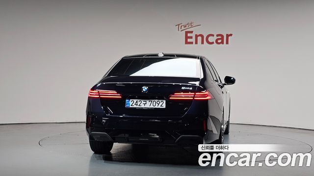 BMW 5-Series G60 520i M Sport - фото 3