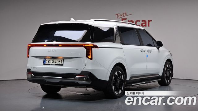 Kia Carnival Новый 4-го поколения HEV 7seater Signature - фото 0