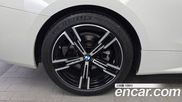BMW 4-Series G22 420i M Sport Convertible - фото 4