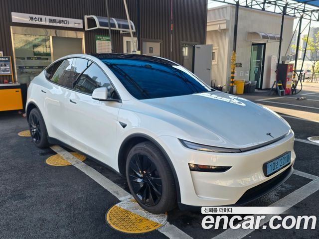 Tesla Model Y Premium RWD - фото 1