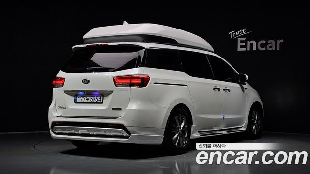 Kia Carnival Совершенно новый 9-seater Hi-Limousine Prestige High roof - фото 1