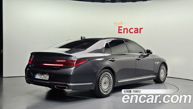 Genesis G90 5.0 AWD Prestige - фото 1