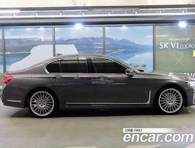BMW 7-Series G11 740i M Sport - фото 2