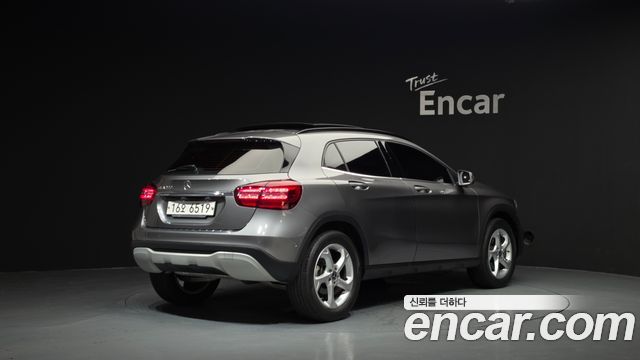 Mercedes-Benz GLA-Class X156 GLA220 - фото 1