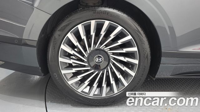 Hyundai Grandeur GN7 2,5 Gasoline 2WD Calligraphy - фото 4