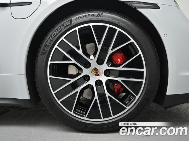 Porsche Taycan 4S - фото 4