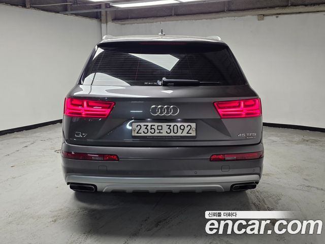 Audi Q7 45 TFSI Quattro - фото 3