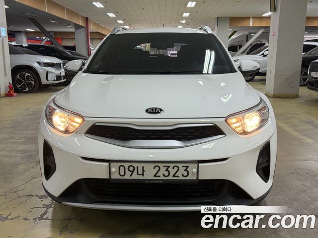 Kia Stonic Diesel 1.6 Deluxe - фото 1