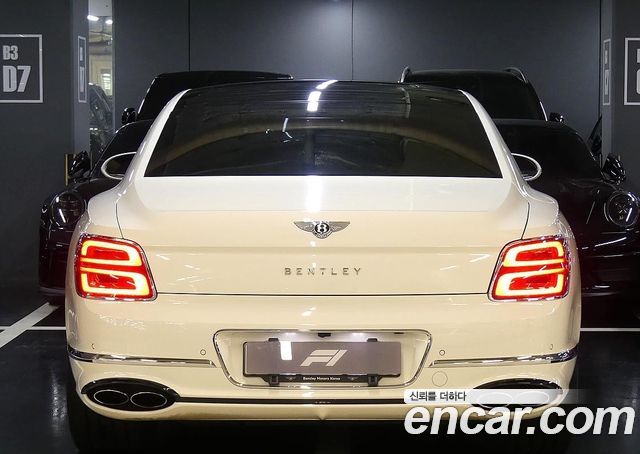 Bentley Flying Spur 3-го поколения 4.0 - фото 3