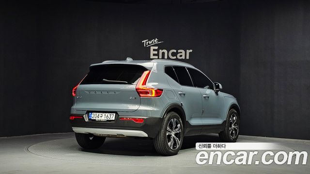 Volvo XC40 B4 Inscription - фото 1