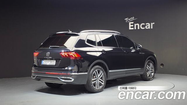 Volkswagen Tiguan 2.0 TSI Prestige - фото 1
