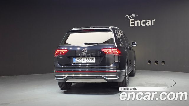 Volkswagen Tiguan 2.0 TSI Prestige - фото 3