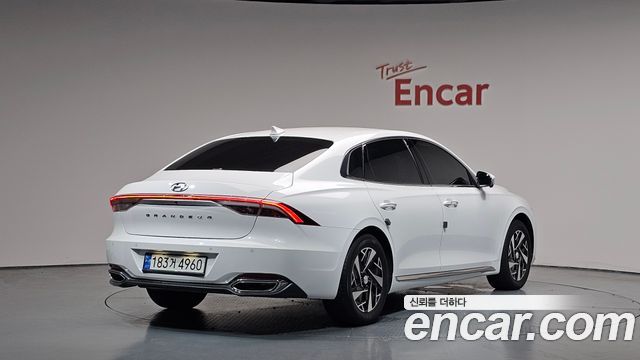 Hyundai Grandeur Новый IG, гибрид Le Blanc - фото 0