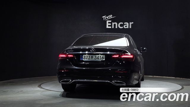 Mercedes-Benz E-Class W213 E250 AMG Line - фото 3