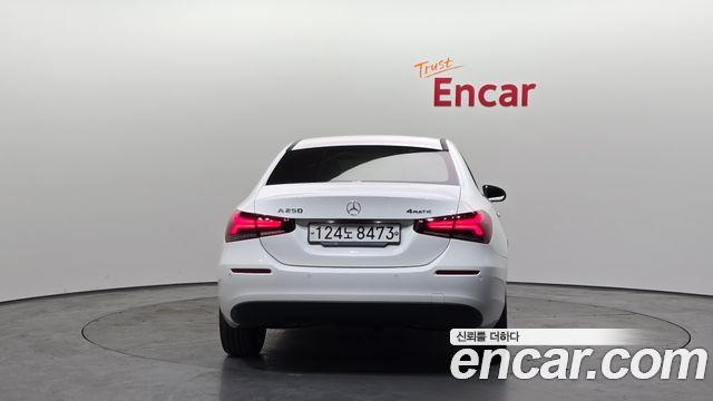 Mercedes-Benz A-Class W177 A250 4MATIC Sedan - фото 3
