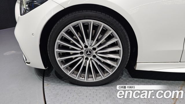 Mercedes-Benz C-Class W206 C300 4MATIC AMG Line - фото 4