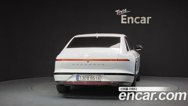 Hyundai Grandeur GN7, гибрид Calligraphy - фото 3