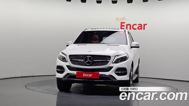 Mercedes-Benz GLE-Class W166 GLE350 d 4MATIC - фото 2