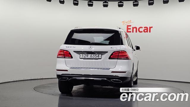 Mercedes-Benz GLE-Class W166 GLE350 d 4MATIC - фото 3