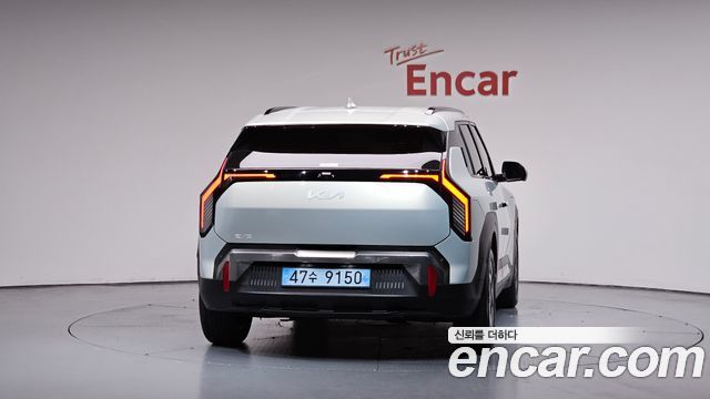 Kia EV3 Long Range 2WD Earth - фото 2