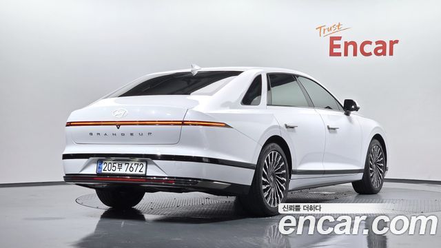 Hyundai Grandeur GN7, гибрид Calligraphy - фото 0