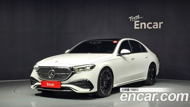 Mercedes-Benz E-Class W214 E300 4MATIC AMG Line - фото 0