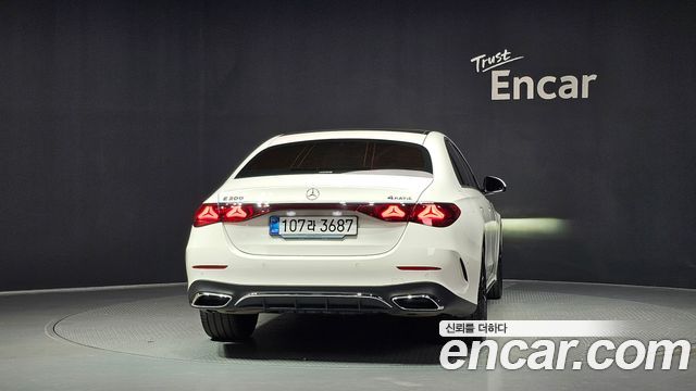 Mercedes-Benz E-Class W214 E300 4MATIC AMG Line - фото 3