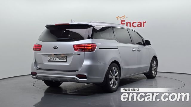 Kia Carnival Новый 9-Seater Noblesse - фото 1