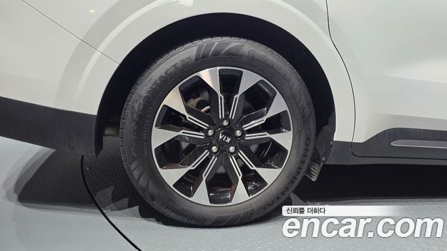 Kia Carnival 4-го поколения 7-Seater Signature - фото 4