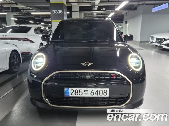 Mini Cooper 4-го поколения 5 Door Favoured - фото 2