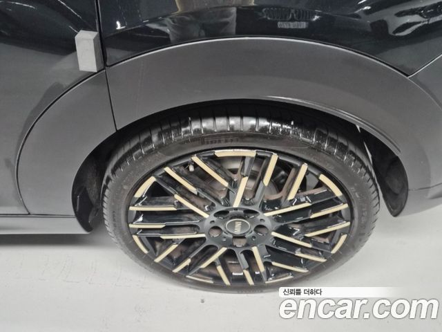 Mini Cooper 4-го поколения 5 Door Favoured - фото 4