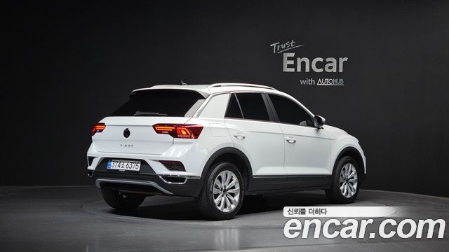 Volkswagen T-Roc 2.0 TDI Premium - фото 1
