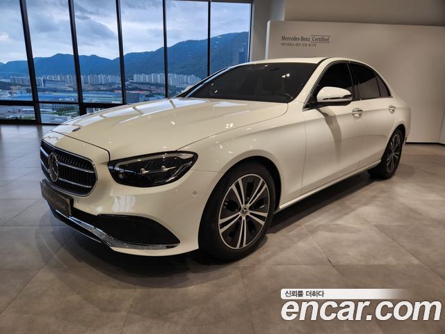 Mercedes-Benz E-Class W213 E250 Avantgarde - фото 0