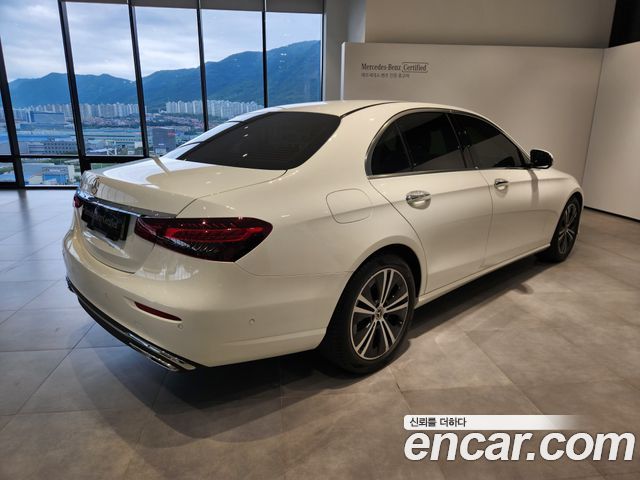 Mercedes-Benz E-Class W213 E250 Avantgarde - фото 3