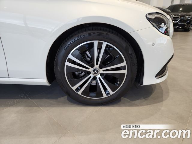 Mercedes-Benz E-Class W213 E250 Avantgarde - фото 4