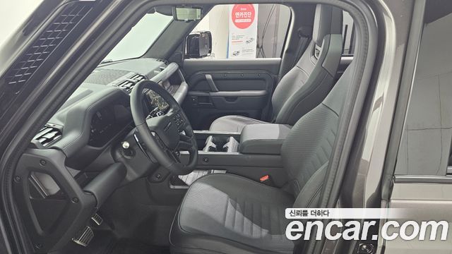 Land Rover Defender L663 110 P635 Octa - фото 2