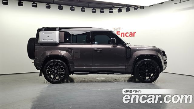Land Rover Defender L663 110 P635 Octa - фото 4