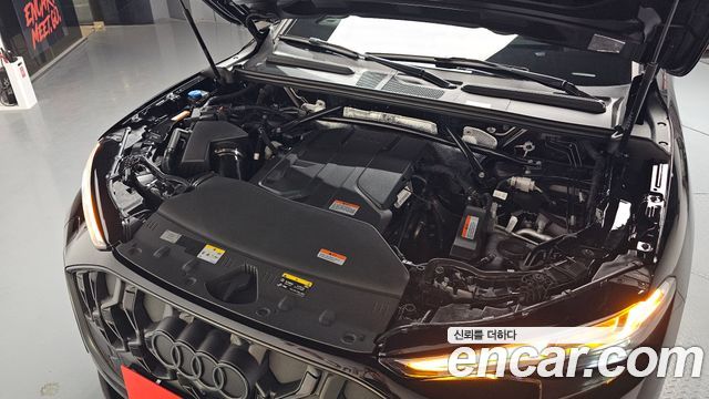 Audi Q5 40 TFSI 콰트로 S Line Sportback - фото 4