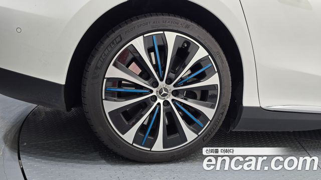 Mercedes-Benz EQE V295 EQE350+ - фото 4