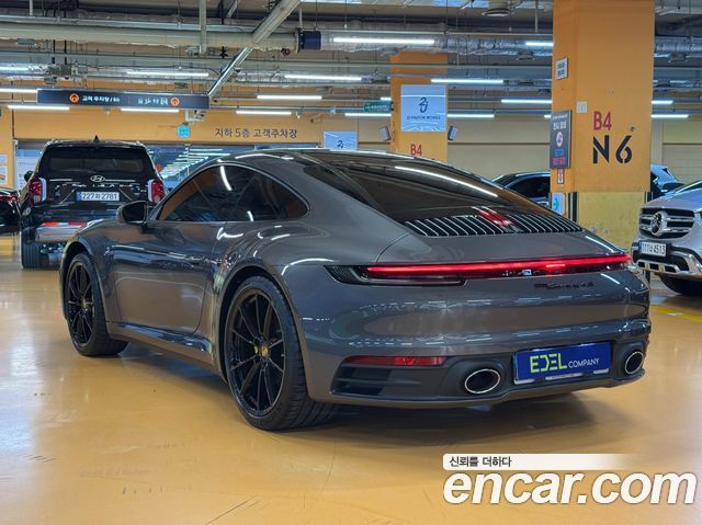 Porsche 911 Carrera 4 - фото 3