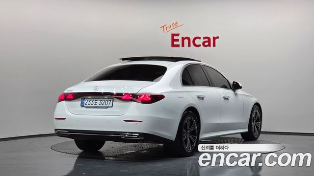 Mercedes-Benz E-Class W214 E200 Avantgarde - фото 1