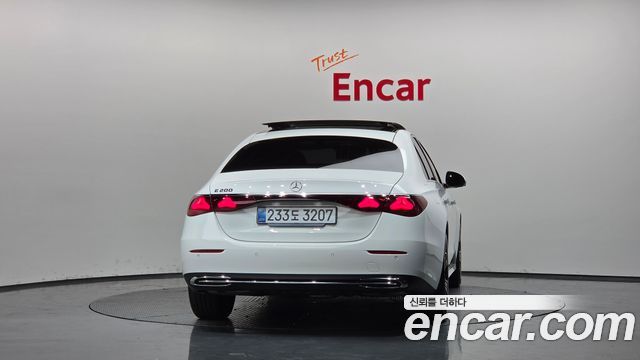 Mercedes-Benz E-Class W214 E200 Avantgarde - фото 3