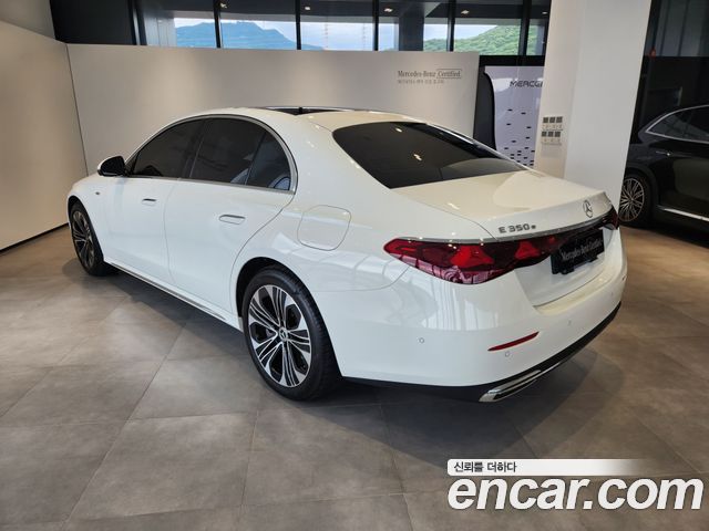 Mercedes-Benz E-Class W214 E350e 4MATIC - фото 2