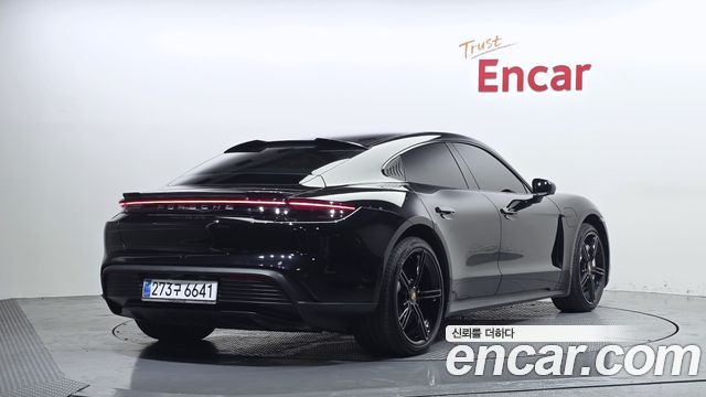 Porsche Taycan 4S - фото 1