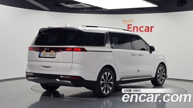 Kia Carnival 4-го поколения 7-Seater Signature - фото 1