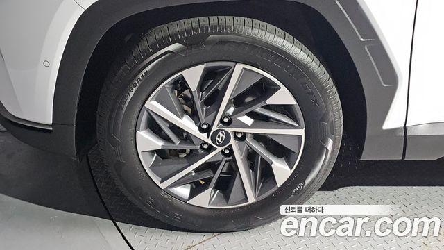 Hyundai Tucson NX4, гибрид Inspiration 2WD - фото 4